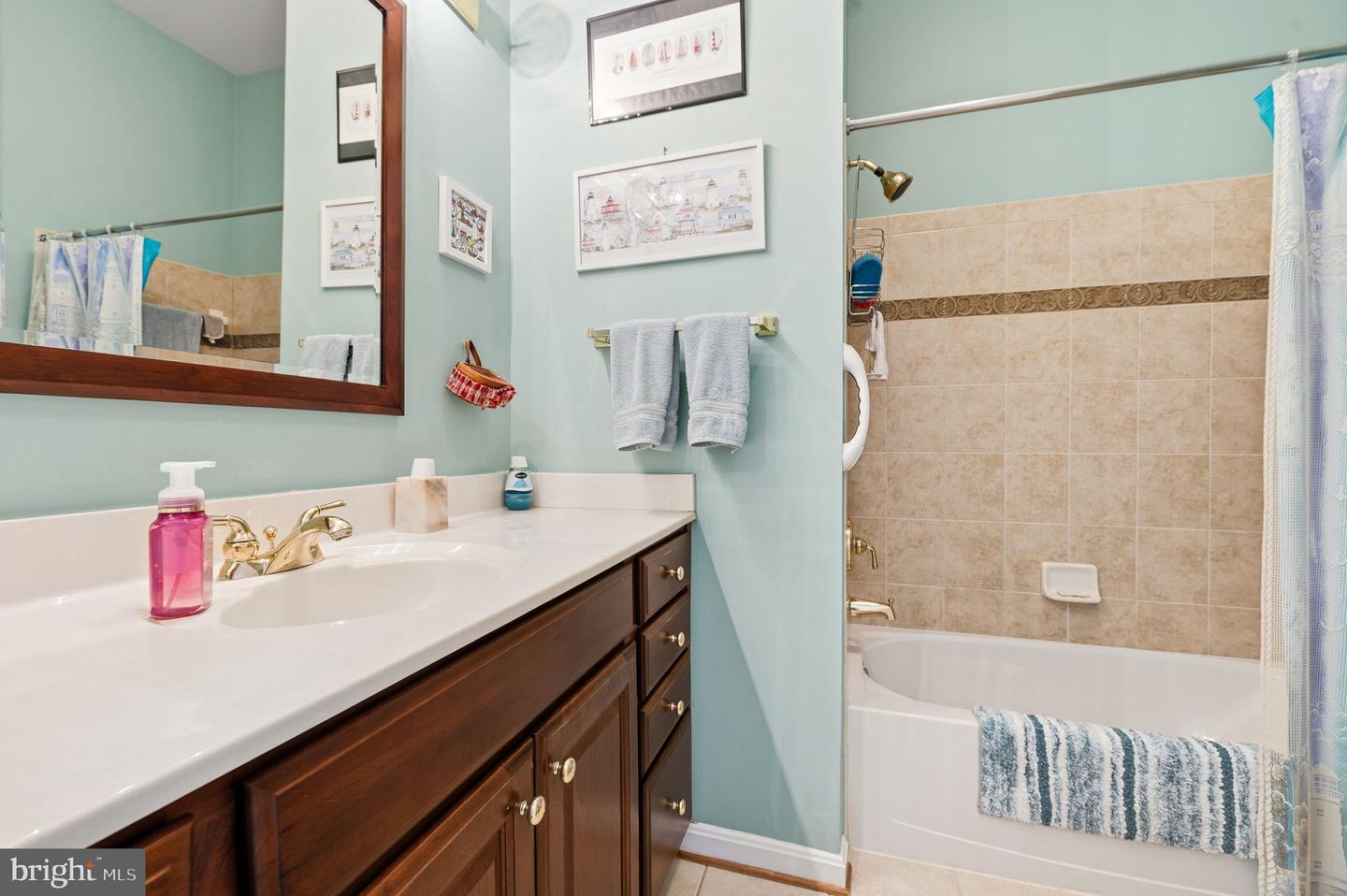 3853 CHAMPION OAK DR, DUMFRIES, Virginia 22025, 2 Bedrooms Bedrooms, 11 Rooms Rooms,2 BathroomsBathrooms,Residential,For sale,3853 CHAMPION OAK DR,VAPW2111824 MLS # VAPW2111824