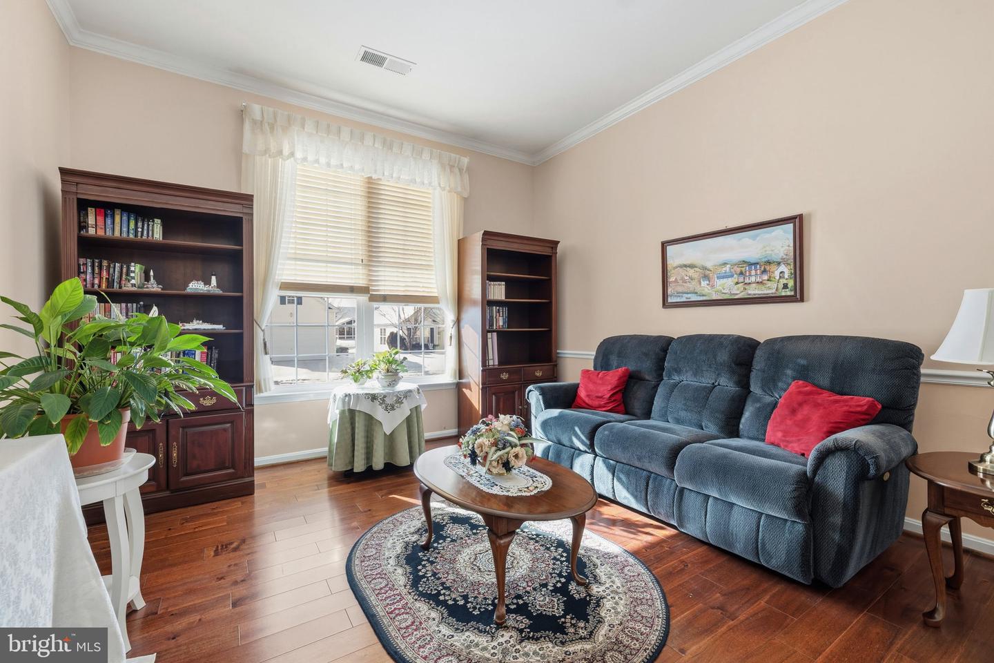 3853 CHAMPION OAK DR, DUMFRIES, Virginia 22025, 2 Bedrooms Bedrooms, 11 Rooms Rooms,2 BathroomsBathrooms,Residential,For sale,3853 CHAMPION OAK DR,VAPW2111824 MLS # VAPW2111824