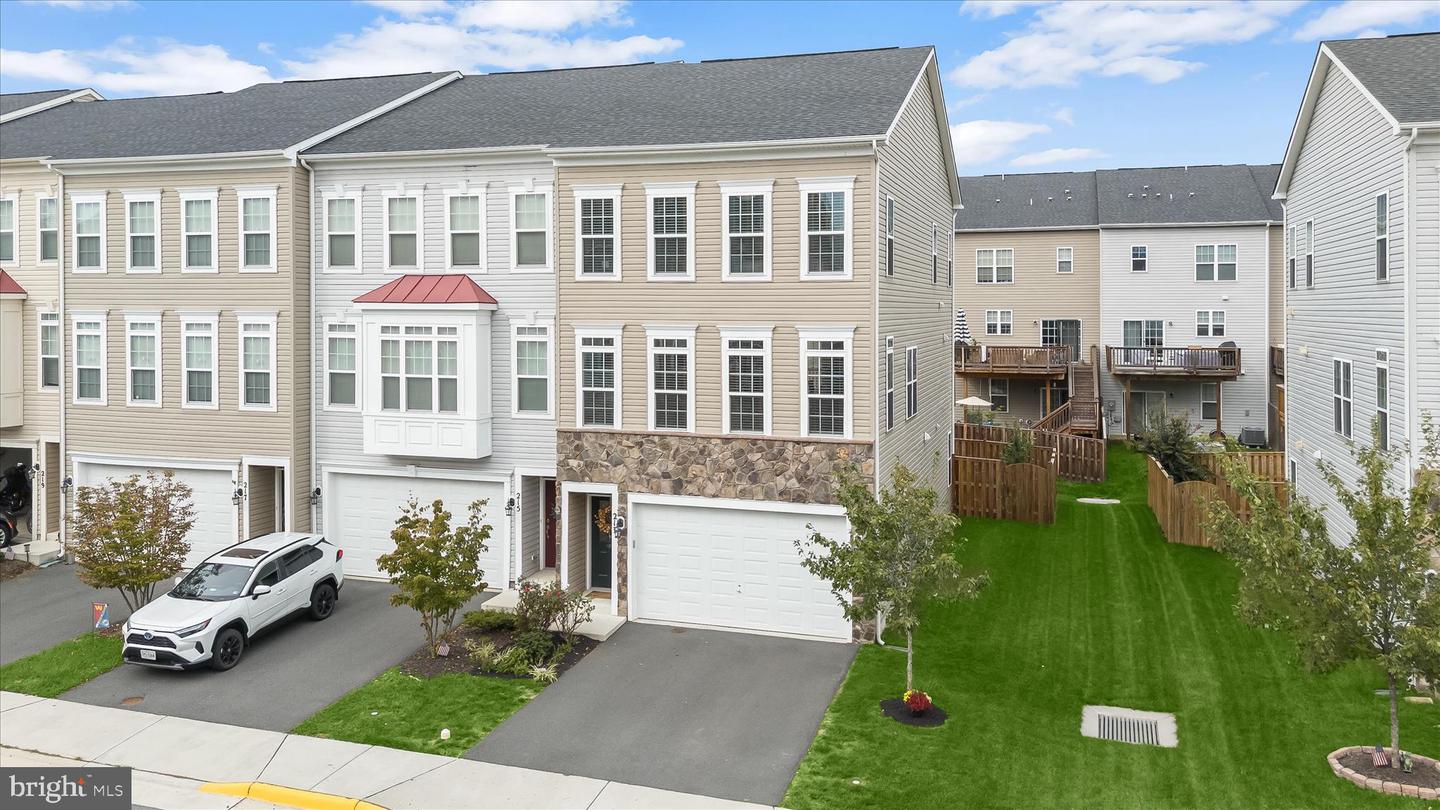 213 UPPER BROOK TER, PURCELLVILLE, Virginia 20132, 3 Bedrooms Bedrooms, ,3 BathroomsBathrooms,Residential,For sale,213 UPPER BROOK TER,VALO2115218 MLS # VALO2115218