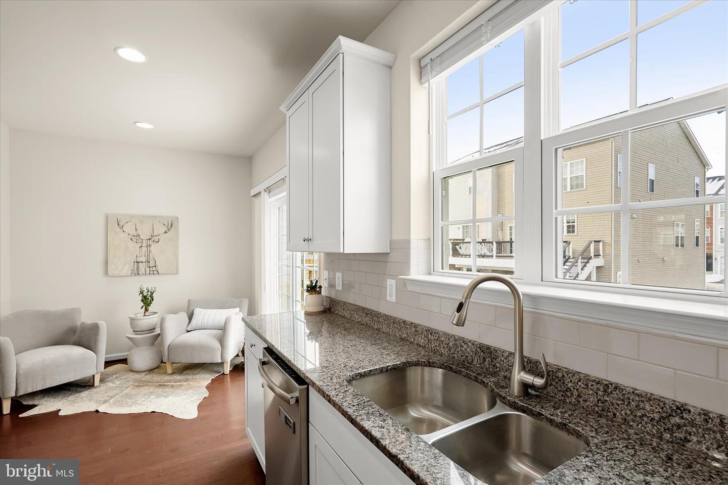 213 UPPER BROOK TER, PURCELLVILLE, Virginia 20132, 3 Bedrooms Bedrooms, ,3 BathroomsBathrooms,Residential,For sale,213 UPPER BROOK TER,VALO2115218 MLS # VALO2115218