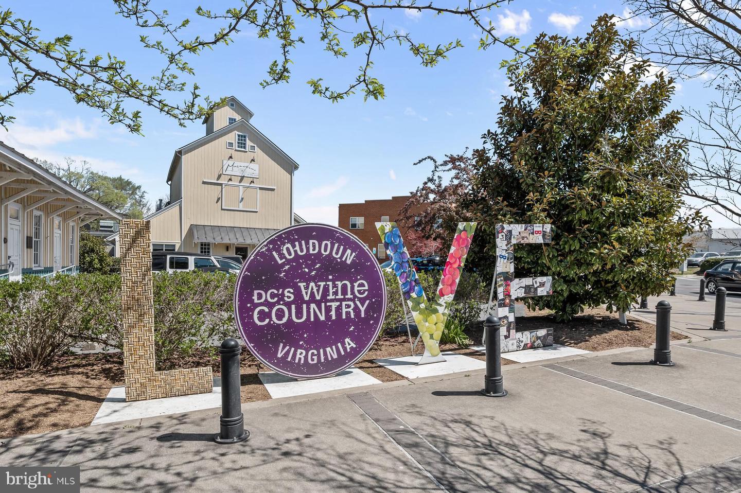 213 UPPER BROOK TER, PURCELLVILLE, Virginia 20132, 3 Bedrooms Bedrooms, ,3 BathroomsBathrooms,Residential,For sale,213 UPPER BROOK TER,VALO2115218 MLS # VALO2115218