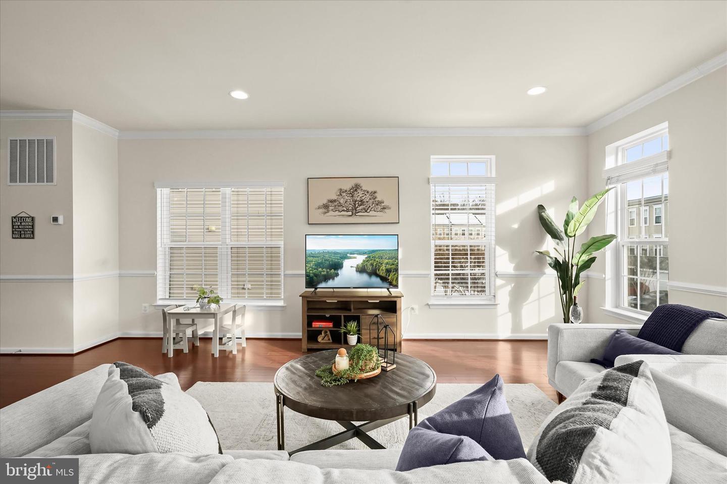 213 UPPER BROOK TER, PURCELLVILLE, Virginia 20132, 3 Bedrooms Bedrooms, ,3 BathroomsBathrooms,Residential,For sale,213 UPPER BROOK TER,VALO2115218 MLS # VALO2115218