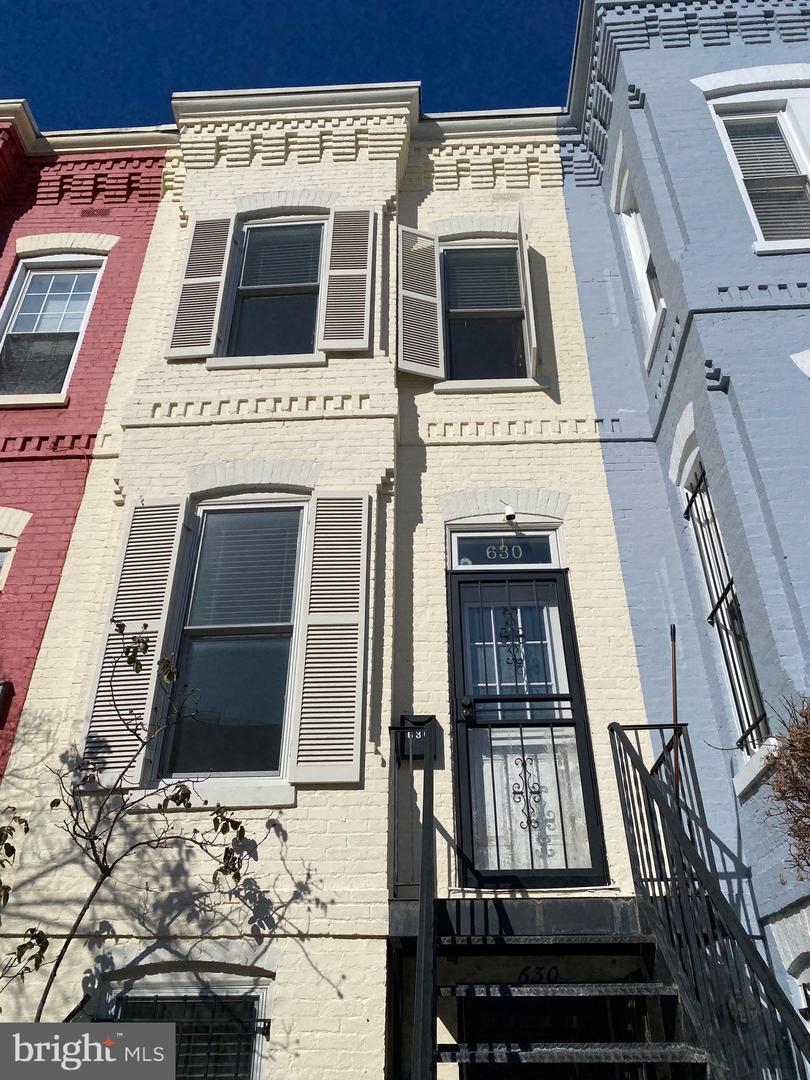 630 C ST SE, WASHINGTON, District Of Columbia 20003, 3 Bedrooms Bedrooms, ,2 BathroomsBathrooms,Residential,For sale,630 C ST SE,DCDC2244564 MLS # DCDC2244564