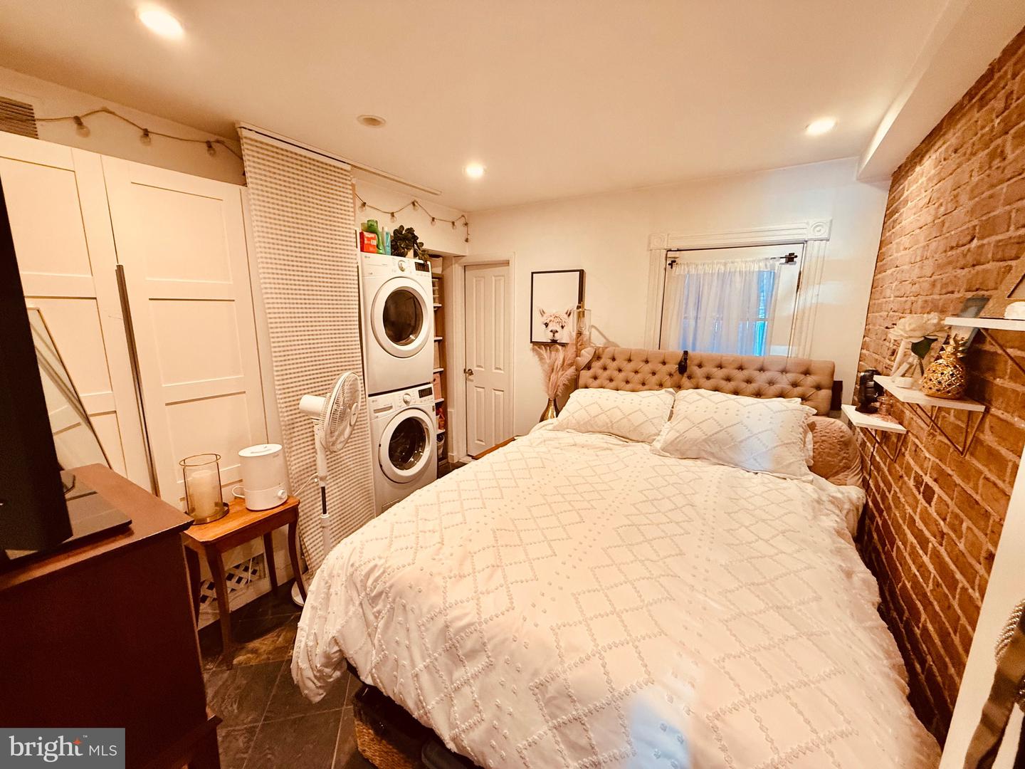 630 C ST SE, WASHINGTON, District Of Columbia 20003, 3 Bedrooms Bedrooms, ,2 BathroomsBathrooms,Residential,For sale,630 C ST SE,DCDC2244564 MLS # DCDC2244564