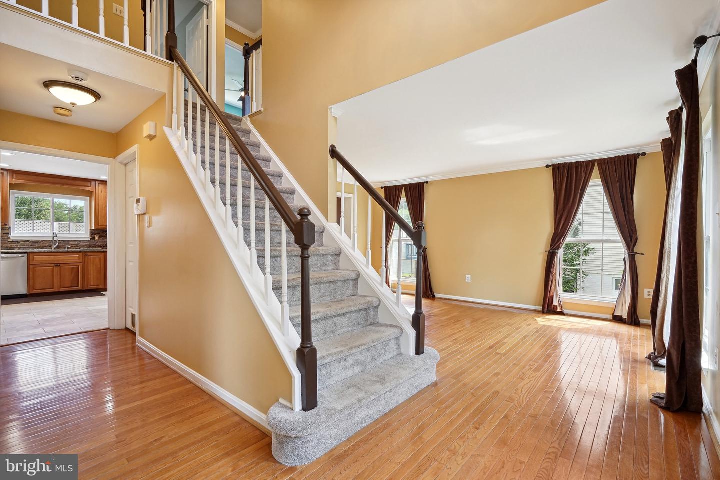 5406 LOMAX WAY, WOODBRIDGE, Virginia 22193, 5 Bedrooms Bedrooms, ,3 BathroomsBathrooms,Residential,For sale,5406 LOMAX WAY,VAPW2111838 MLS # VAPW2111838