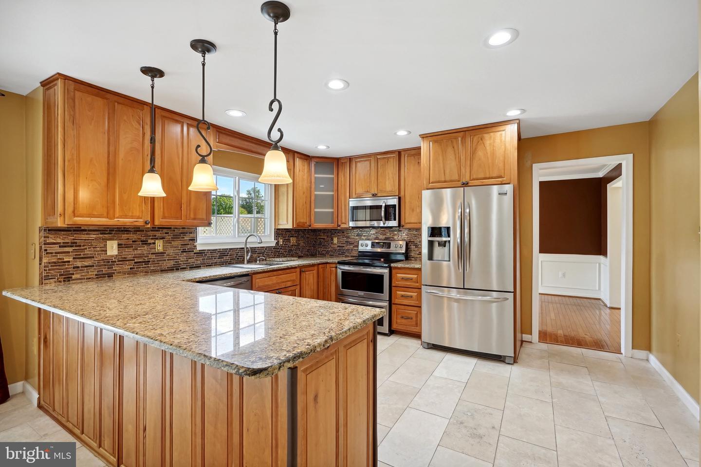 5406 LOMAX WAY, WOODBRIDGE, Virginia 22193, 5 Bedrooms Bedrooms, ,3 BathroomsBathrooms,Residential,For sale,5406 LOMAX WAY,VAPW2111838 MLS # VAPW2111838