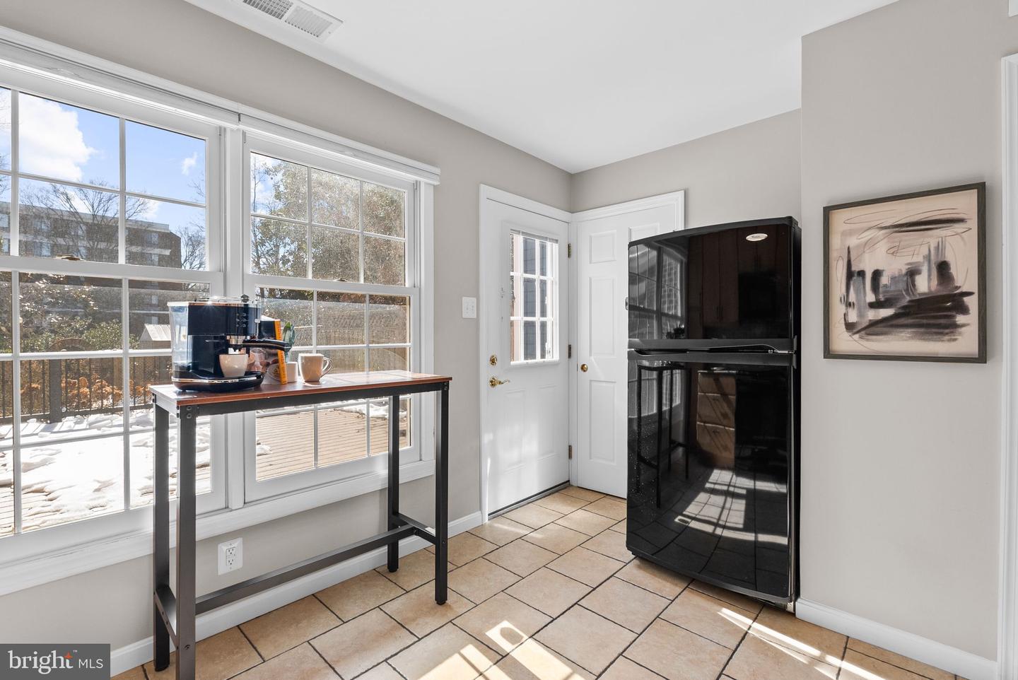 818 WOLFE ST, ALEXANDRIA, Virginia 22314, 3 Bedrooms Bedrooms, ,1 BathroomBathrooms,Residential,For sale,818 WOLFE ST,VAAX2053776 MLS # VAAX2053776