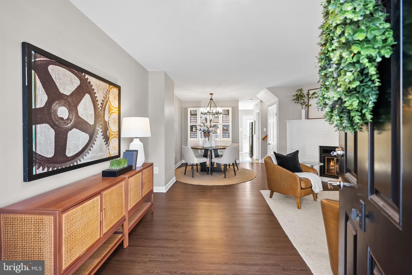 818 WOLFE ST, ALEXANDRIA, Virginia 22314, 3 Bedrooms Bedrooms, ,1 BathroomBathrooms,Residential,For sale,818 WOLFE ST,VAAX2053776 MLS # VAAX2053776