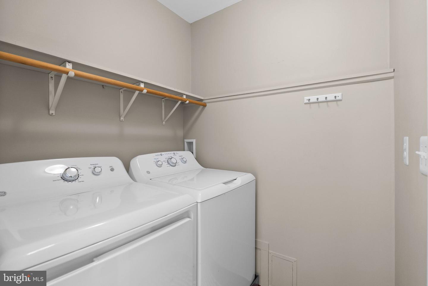 818 WOLFE ST, ALEXANDRIA, Virginia 22314, 3 Bedrooms Bedrooms, ,1 BathroomBathrooms,Residential,For sale,818 WOLFE ST,VAAX2053776 MLS # VAAX2053776