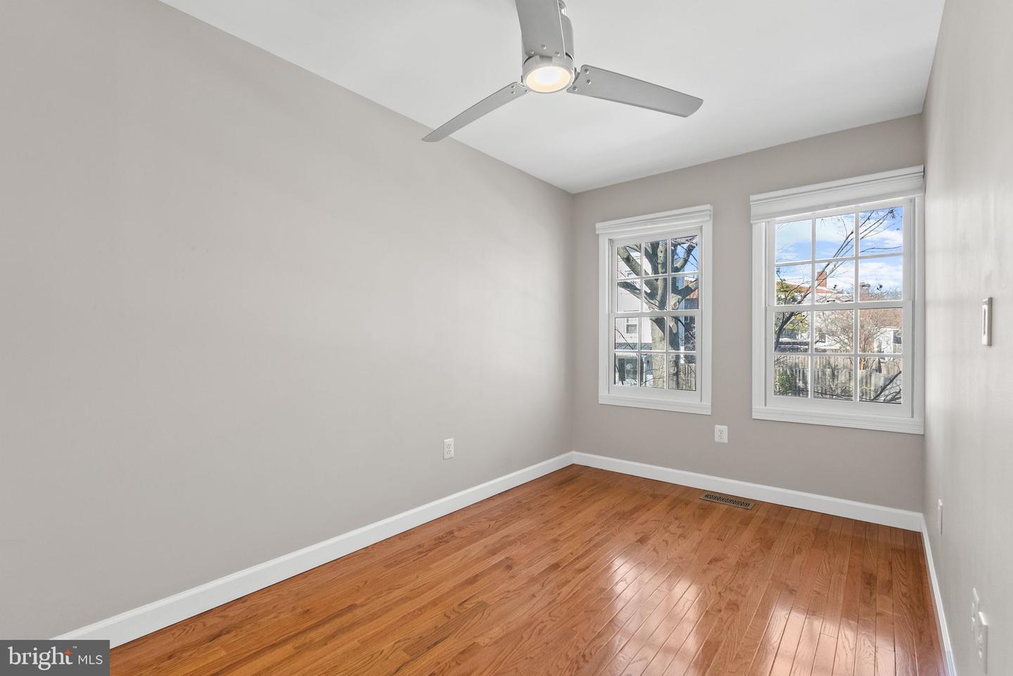 818 WOLFE ST, ALEXANDRIA, Virginia 22314, 3 Bedrooms Bedrooms, ,1 BathroomBathrooms,Residential,For sale,818 WOLFE ST,VAAX2053776 MLS # VAAX2053776