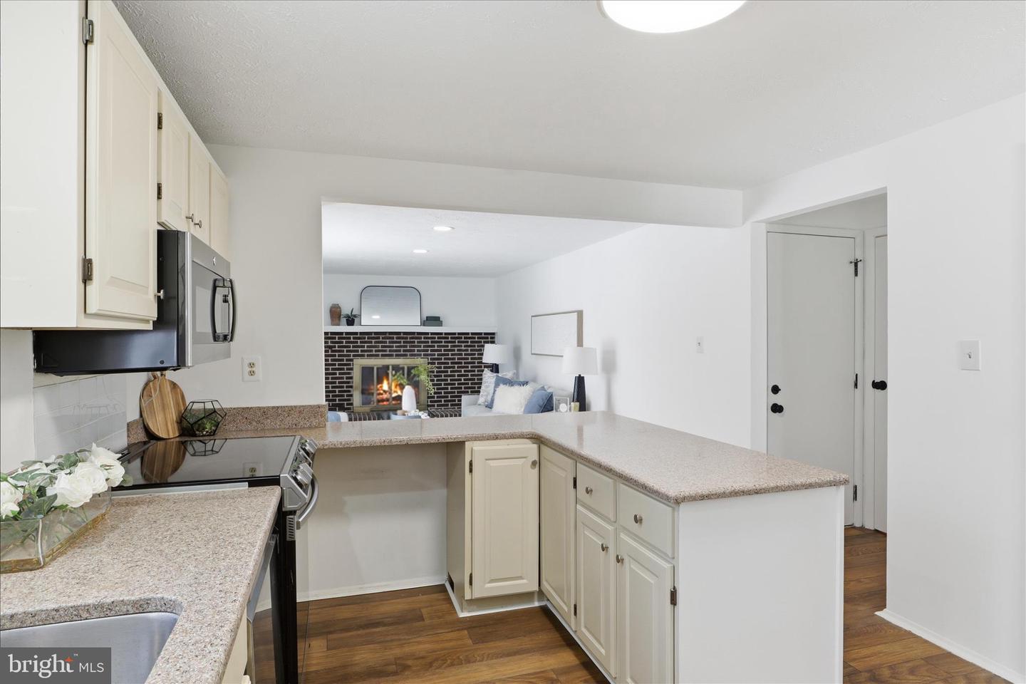 9810 OLEANDER AVE, VIENNA, Virginia 22181, 5 Bedrooms Bedrooms, ,4 BathroomsBathrooms,Residential,For sale,9810 OLEANDER AVE,VAFX2288944 MLS # VAFX2288944