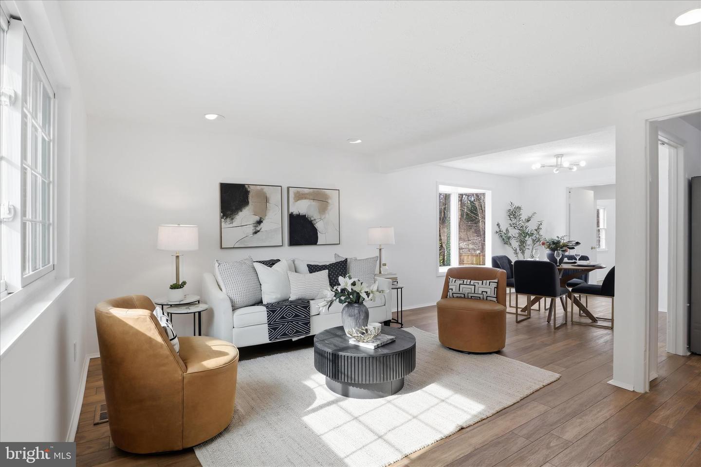 9810 OLEANDER AVE, VIENNA, Virginia 22181, 5 Bedrooms Bedrooms, ,4 BathroomsBathrooms,Residential,For sale,9810 OLEANDER AVE,VAFX2288944 MLS # VAFX2288944