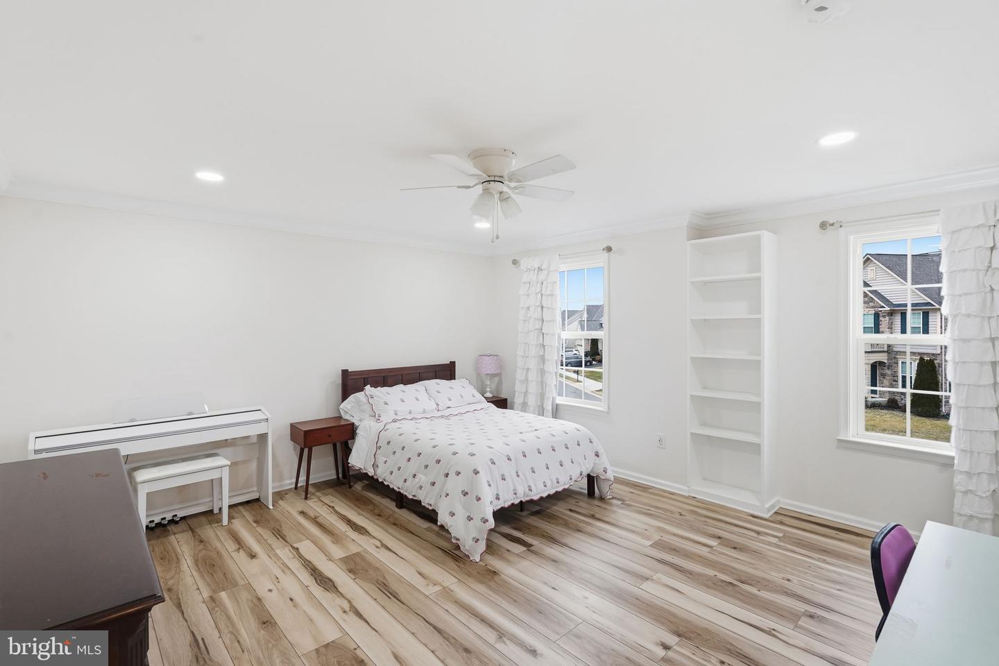 13826 ESTATE MANOR DR, GAINESVILLE, Virginia 20155, 4 Bedrooms Bedrooms, ,4 BathroomsBathrooms,Residential,For sale,13826 ESTATE MANOR DR,VAPW2111876 MLS # VAPW2111876