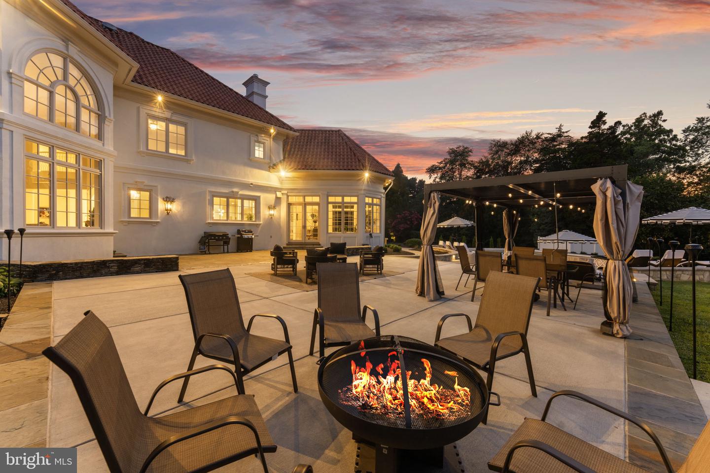 9500 GEORGETOWN PIKE, GREAT FALLS, Virginia 22066, 6 Bedrooms Bedrooms, ,7 BathroomsBathrooms,Residential,For sale,9500 GEORGETOWN PIKE,VAFX2289016 MLS # VAFX2289016