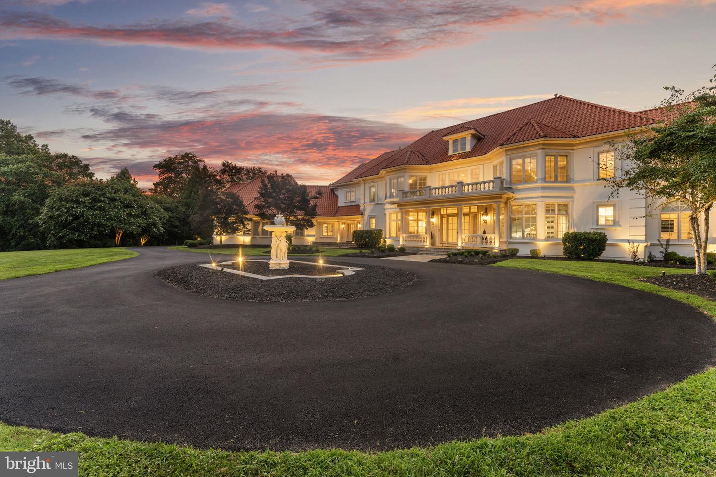 9500 GEORGETOWN PIKE, GREAT FALLS, Virginia 22066, 6 Bedrooms Bedrooms, ,7 BathroomsBathrooms,Residential,For sale,9500 GEORGETOWN PIKE,VAFX2289016 MLS # VAFX2289016