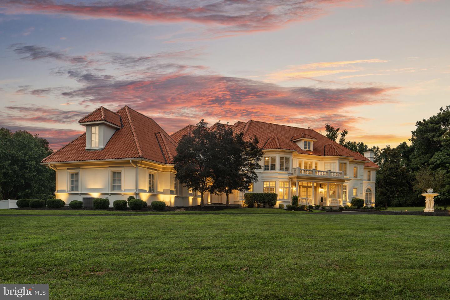 9500 GEORGETOWN PIKE, GREAT FALLS, Virginia 22066, 6 Bedrooms Bedrooms, ,7 BathroomsBathrooms,Residential,For sale,9500 GEORGETOWN PIKE,VAFX2289016 MLS # VAFX2289016