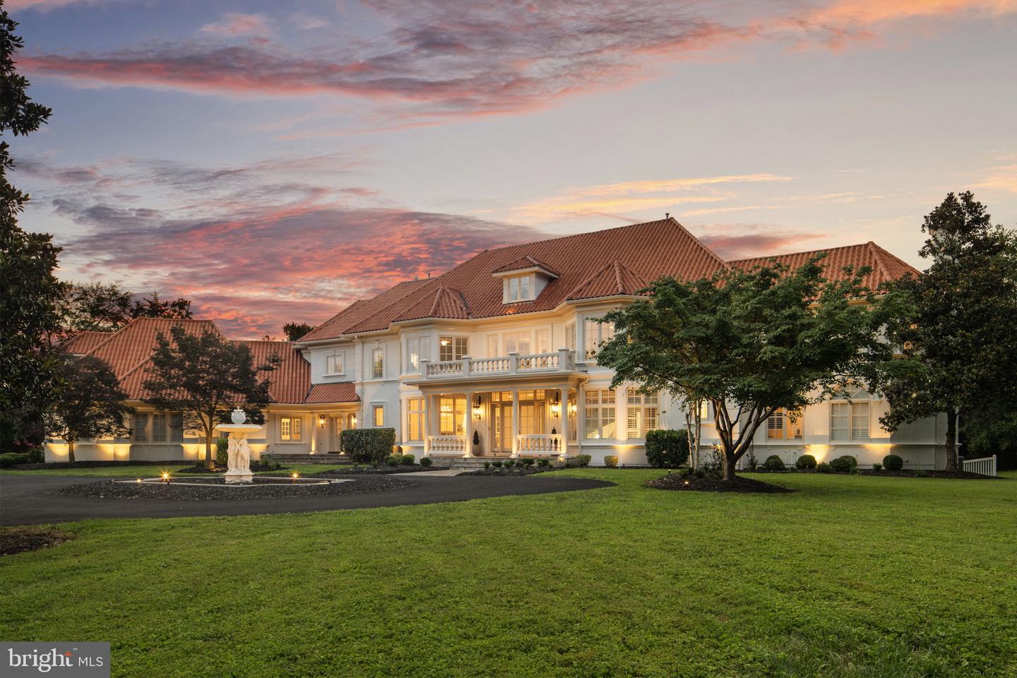 9500 GEORGETOWN PIKE, GREAT FALLS, Virginia 22066, 6 Bedrooms Bedrooms, ,7 BathroomsBathrooms,Residential,For sale,9500 GEORGETOWN PIKE,VAFX2289016 MLS # VAFX2289016