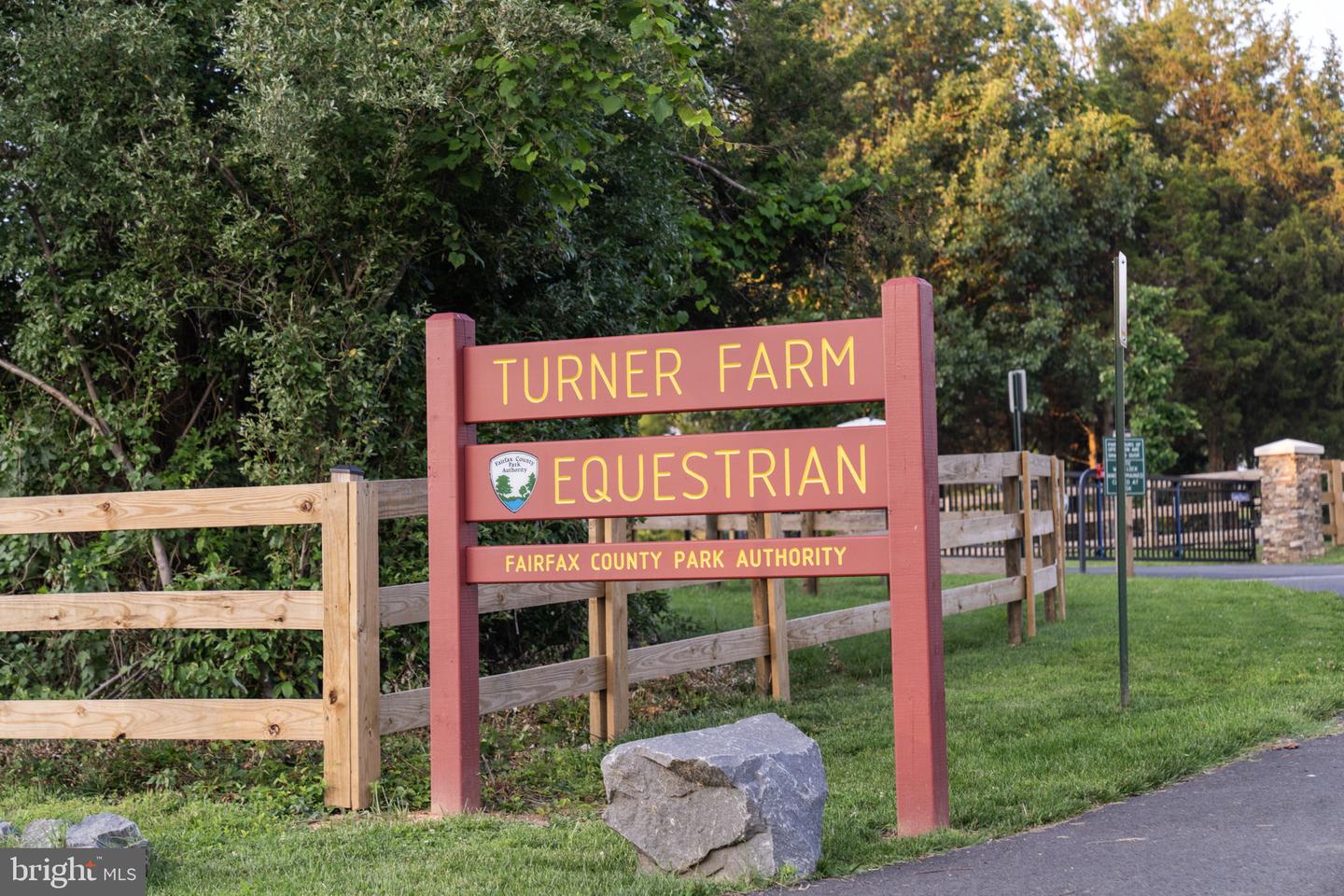 9500 GEORGETOWN PIKE, GREAT FALLS, Virginia 22066, 6 Bedrooms Bedrooms, ,7 BathroomsBathrooms,Residential,For sale,9500 GEORGETOWN PIKE,VAFX2289016 MLS # VAFX2289016