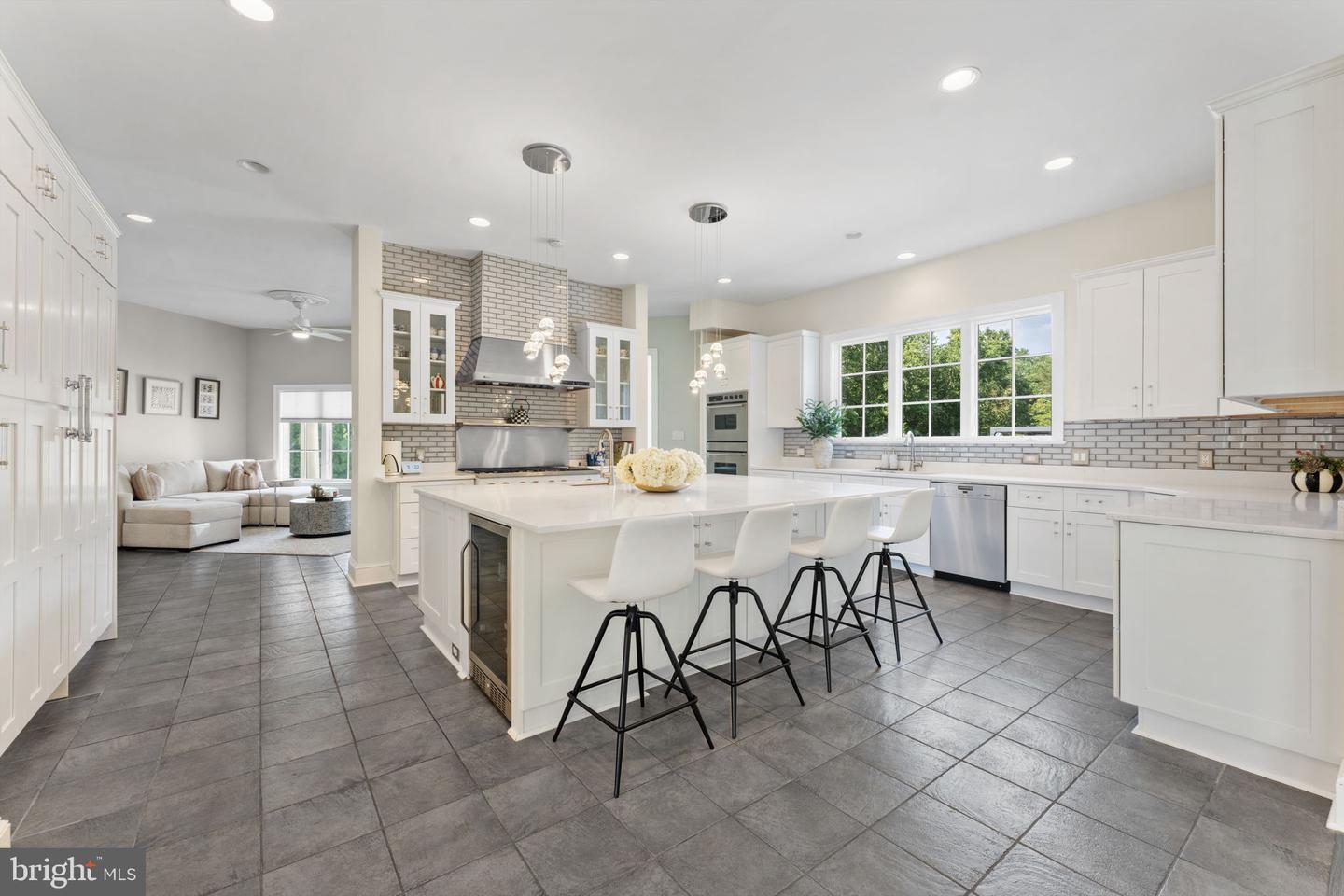 9500 GEORGETOWN PIKE, GREAT FALLS, Virginia 22066, 6 Bedrooms Bedrooms, ,7 BathroomsBathrooms,Residential,For sale,9500 GEORGETOWN PIKE,VAFX2289016 MLS # VAFX2289016