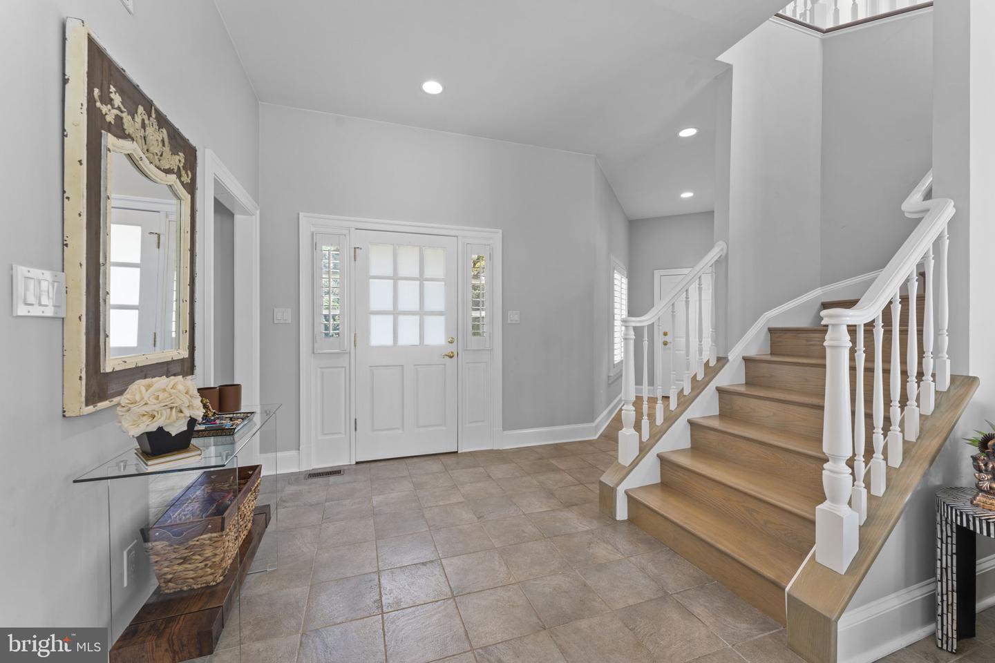 9500 GEORGETOWN PIKE, GREAT FALLS, Virginia 22066, 6 Bedrooms Bedrooms, ,7 BathroomsBathrooms,Residential,For sale,9500 GEORGETOWN PIKE,VAFX2289016 MLS # VAFX2289016