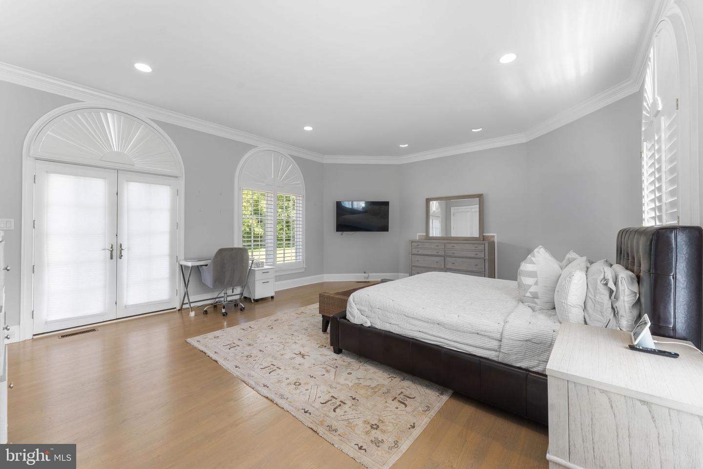 9500 GEORGETOWN PIKE, GREAT FALLS, Virginia 22066, 6 Bedrooms Bedrooms, ,7 BathroomsBathrooms,Residential,For sale,9500 GEORGETOWN PIKE,VAFX2289016 MLS # VAFX2289016