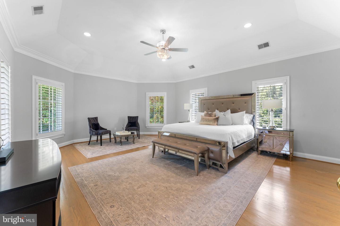 9500 GEORGETOWN PIKE, GREAT FALLS, Virginia 22066, 6 Bedrooms Bedrooms, ,7 BathroomsBathrooms,Residential,For sale,9500 GEORGETOWN PIKE,VAFX2289016 MLS # VAFX2289016