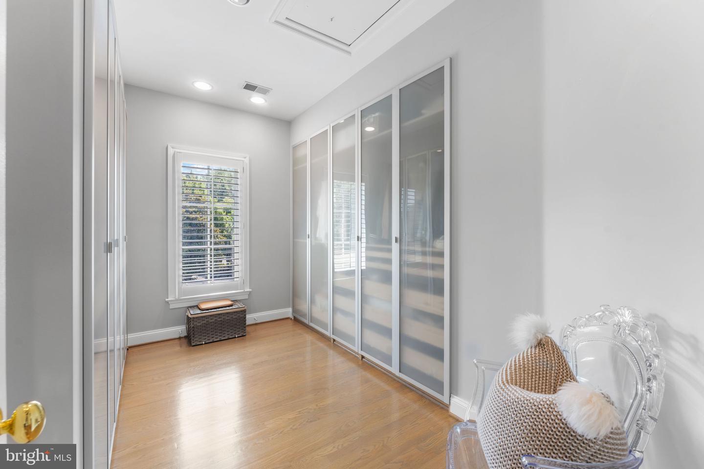 9500 GEORGETOWN PIKE, GREAT FALLS, Virginia 22066, 6 Bedrooms Bedrooms, ,7 BathroomsBathrooms,Residential,For sale,9500 GEORGETOWN PIKE,VAFX2289016 MLS # VAFX2289016