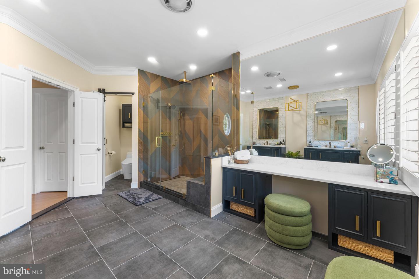 9500 GEORGETOWN PIKE, GREAT FALLS, Virginia 22066, 6 Bedrooms Bedrooms, ,7 BathroomsBathrooms,Residential,For sale,9500 GEORGETOWN PIKE,VAFX2289016 MLS # VAFX2289016