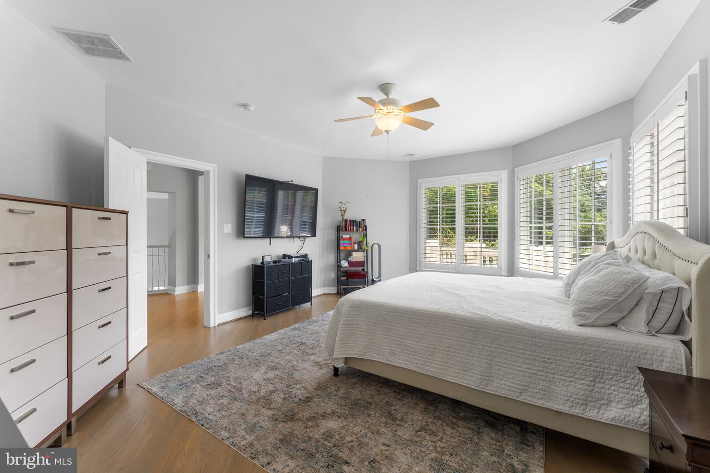 9500 GEORGETOWN PIKE, GREAT FALLS, Virginia 22066, 6 Bedrooms Bedrooms, ,7 BathroomsBathrooms,Residential,For sale,9500 GEORGETOWN PIKE,VAFX2289016 MLS # VAFX2289016