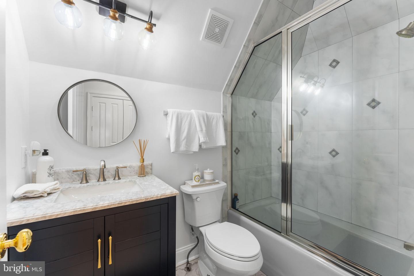 9500 GEORGETOWN PIKE, GREAT FALLS, Virginia 22066, 6 Bedrooms Bedrooms, ,7 BathroomsBathrooms,Residential,For sale,9500 GEORGETOWN PIKE,VAFX2289016 MLS # VAFX2289016