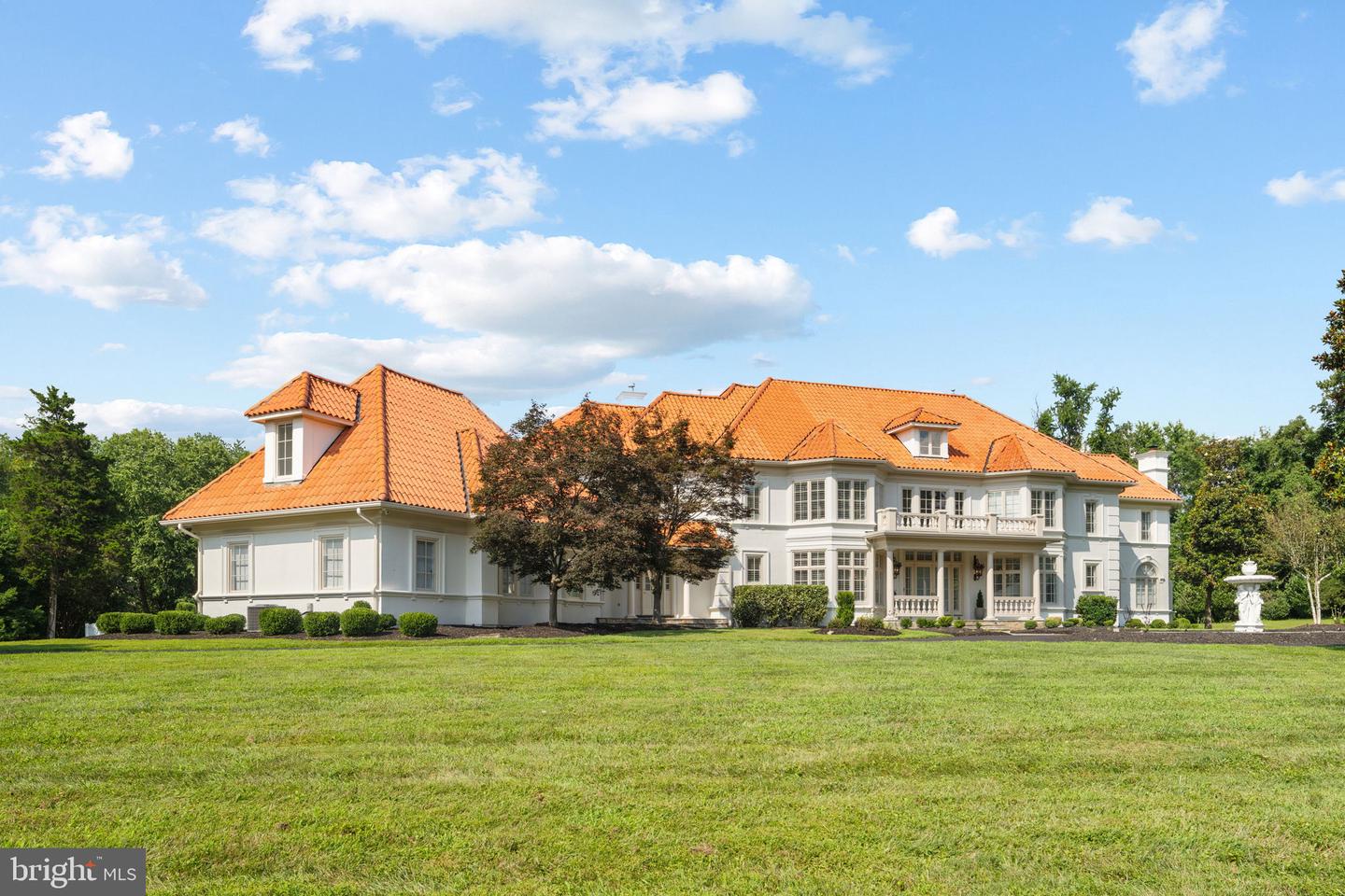 9500 GEORGETOWN PIKE, GREAT FALLS, Virginia 22066, 6 Bedrooms Bedrooms, ,7 BathroomsBathrooms,Residential,For sale,9500 GEORGETOWN PIKE,VAFX2289016 MLS # VAFX2289016