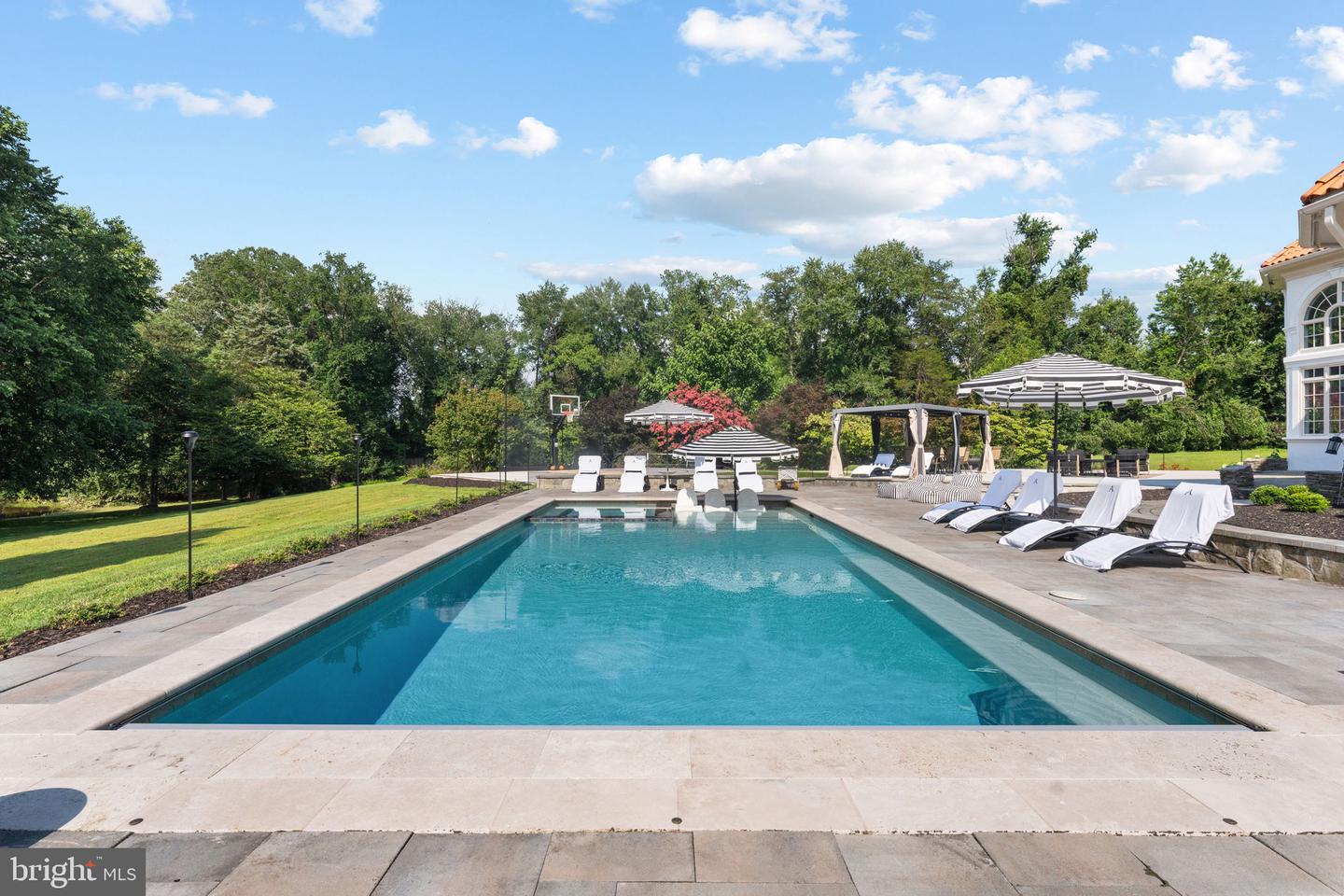 9500 GEORGETOWN PIKE, GREAT FALLS, Virginia 22066, 6 Bedrooms Bedrooms, ,7 BathroomsBathrooms,Residential,For sale,9500 GEORGETOWN PIKE,VAFX2289016 MLS # VAFX2289016