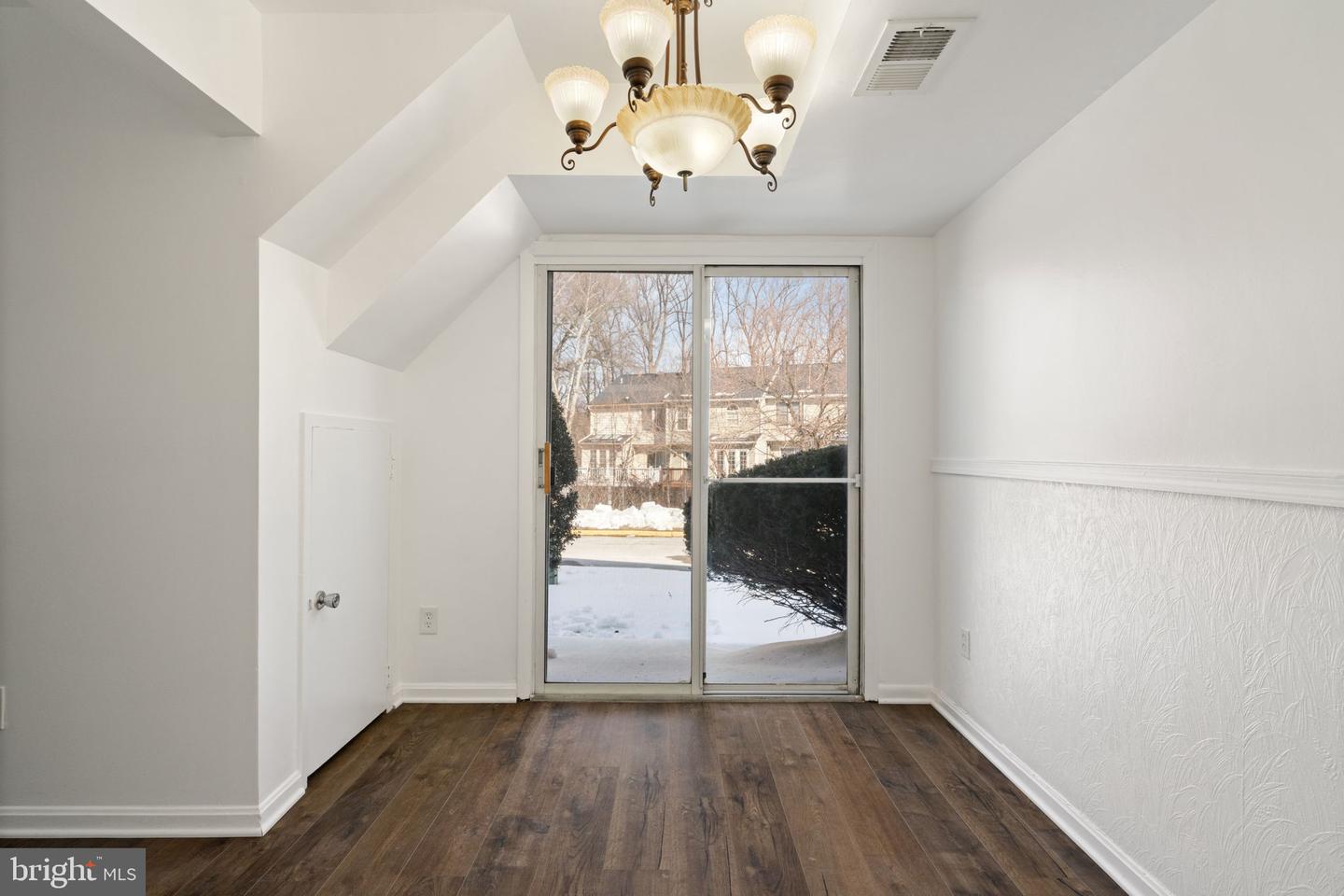 9694 HAGEL CIR #39/C, LORTON, Virginia 22079, 2 Bedrooms Bedrooms, 4 Rooms Rooms,1 BathroomBathrooms,Residential,For sale,9694 HAGEL CIR #39/C,VAFX2289030 MLS # VAFX2289030