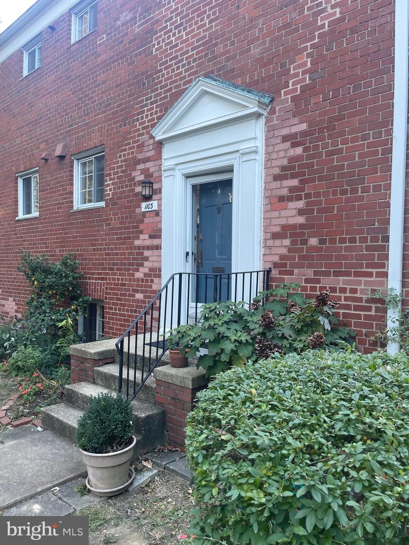 1103 BEVERLEY DR, ALEXANDRIA, Virginia 22302, 2 Bedrooms Bedrooms, ,1 BathroomBathrooms,Residential,For sale,1103 BEVERLEY DR,VAAX2053828 MLS # VAAX2053828 1103 BEVERLEY DR, ALEXANDRIA, Virginia 22302, 2 Bedrooms Bedrooms, ,1 BathroomBathrooms,Residential,For sale,1103 BEVERLEY DR,VAAX2053828 MLS # VAAX2053828