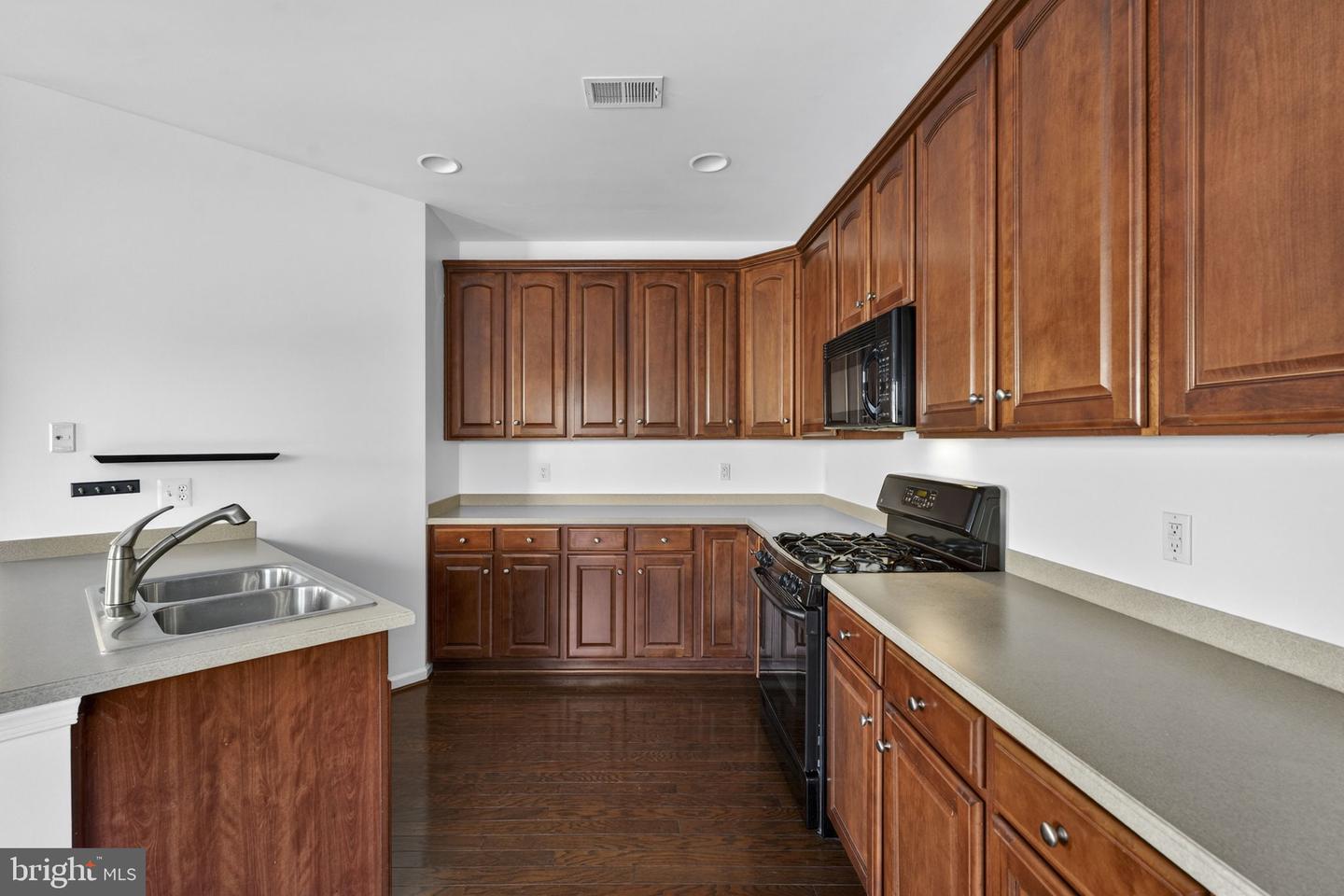 1107 FARRISH PL, FREDERICKSBURG, Virginia 22401, 3 Bedrooms Bedrooms, ,3 BathroomsBathrooms,Residential,For sale,1107 FARRISH PL,VAFB2009614 MLS # VAFB2009614