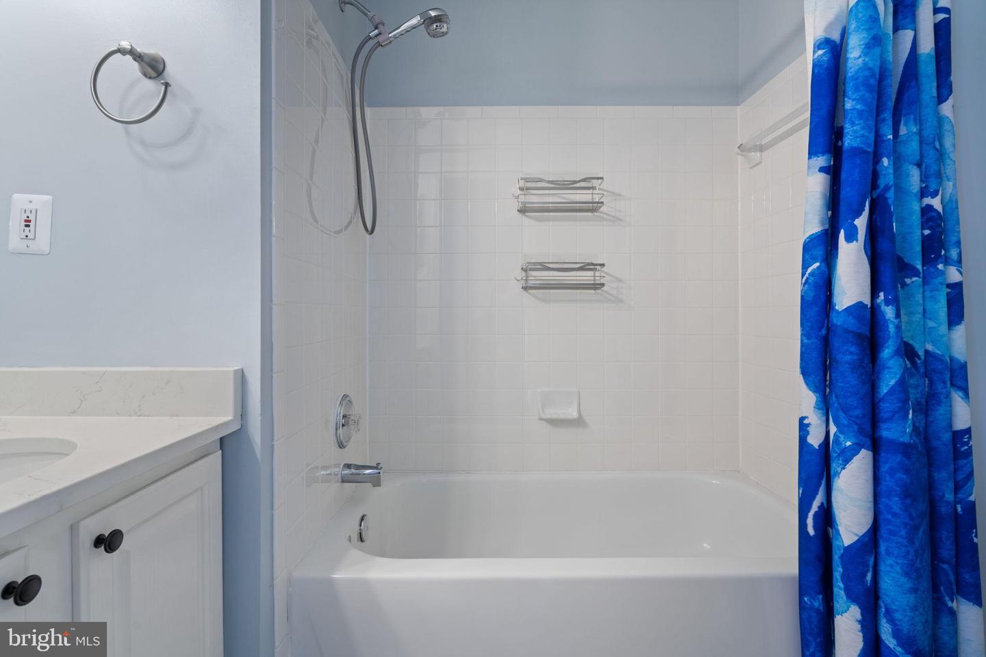 105 BUGLE CT NE, LEESBURG, Virginia 20176, 5 Bedrooms Bedrooms, 16 Rooms Rooms,3 BathroomsBathrooms,Residential,For sale,105 BUGLE CT NE,VALO2115294 MLS # VALO2115294