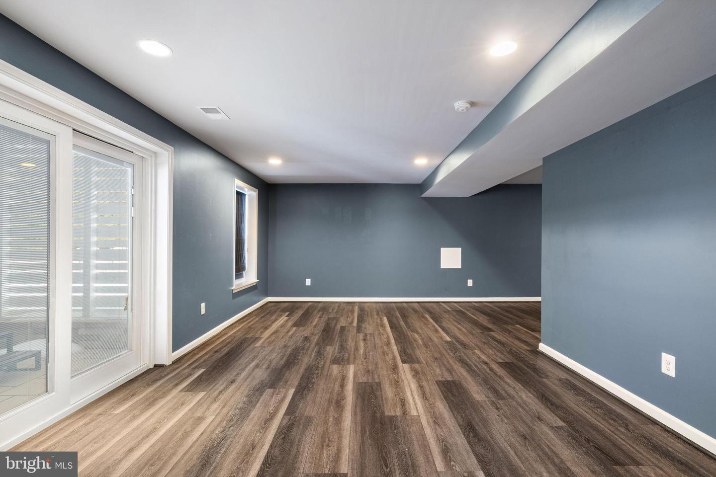 105 BUGLE CT NE, LEESBURG, Virginia 20176, 5 Bedrooms Bedrooms, 16 Rooms Rooms,3 BathroomsBathrooms,Residential,For sale,105 BUGLE CT NE,VALO2115294 MLS # VALO2115294