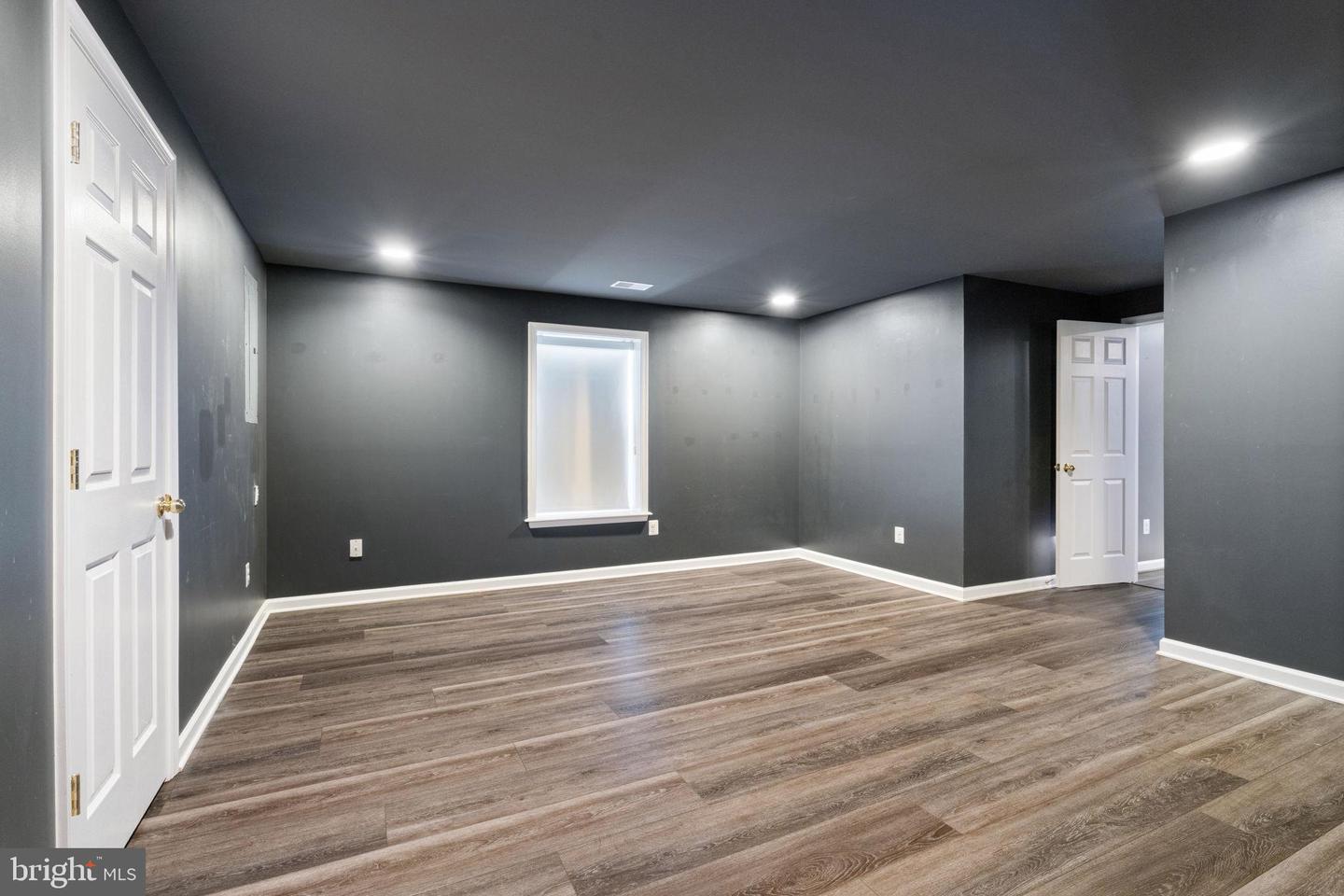 105 BUGLE CT NE, LEESBURG, Virginia 20176, 5 Bedrooms Bedrooms, 16 Rooms Rooms,3 BathroomsBathrooms,Residential,For sale,105 BUGLE CT NE,VALO2115294 MLS # VALO2115294