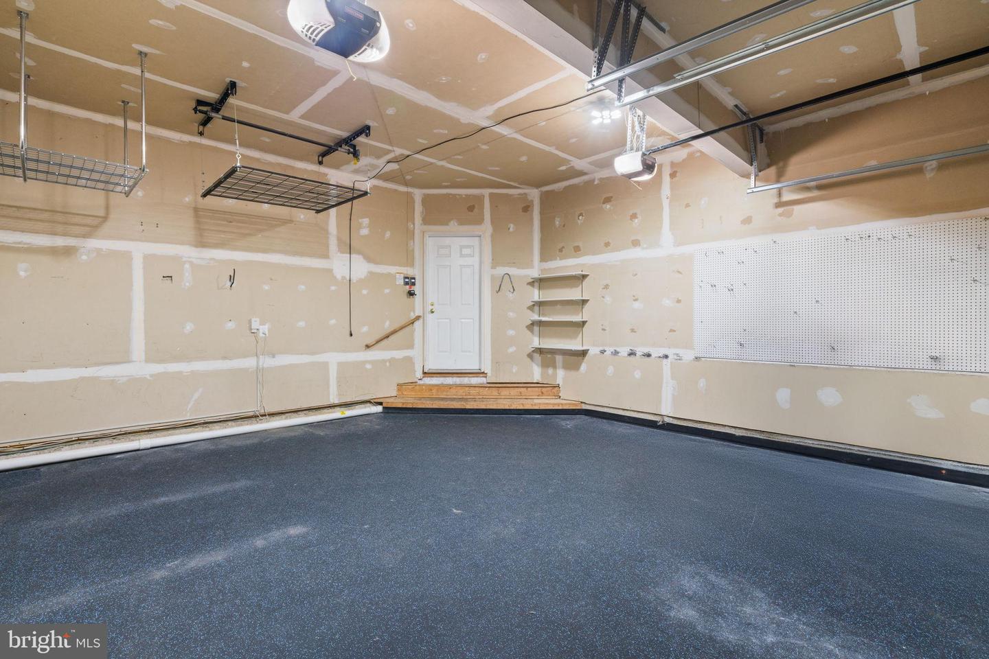 105 BUGLE CT NE, LEESBURG, Virginia 20176, 5 Bedrooms Bedrooms, 16 Rooms Rooms,3 BathroomsBathrooms,Residential,For sale,105 BUGLE CT NE,VALO2115294 MLS # VALO2115294