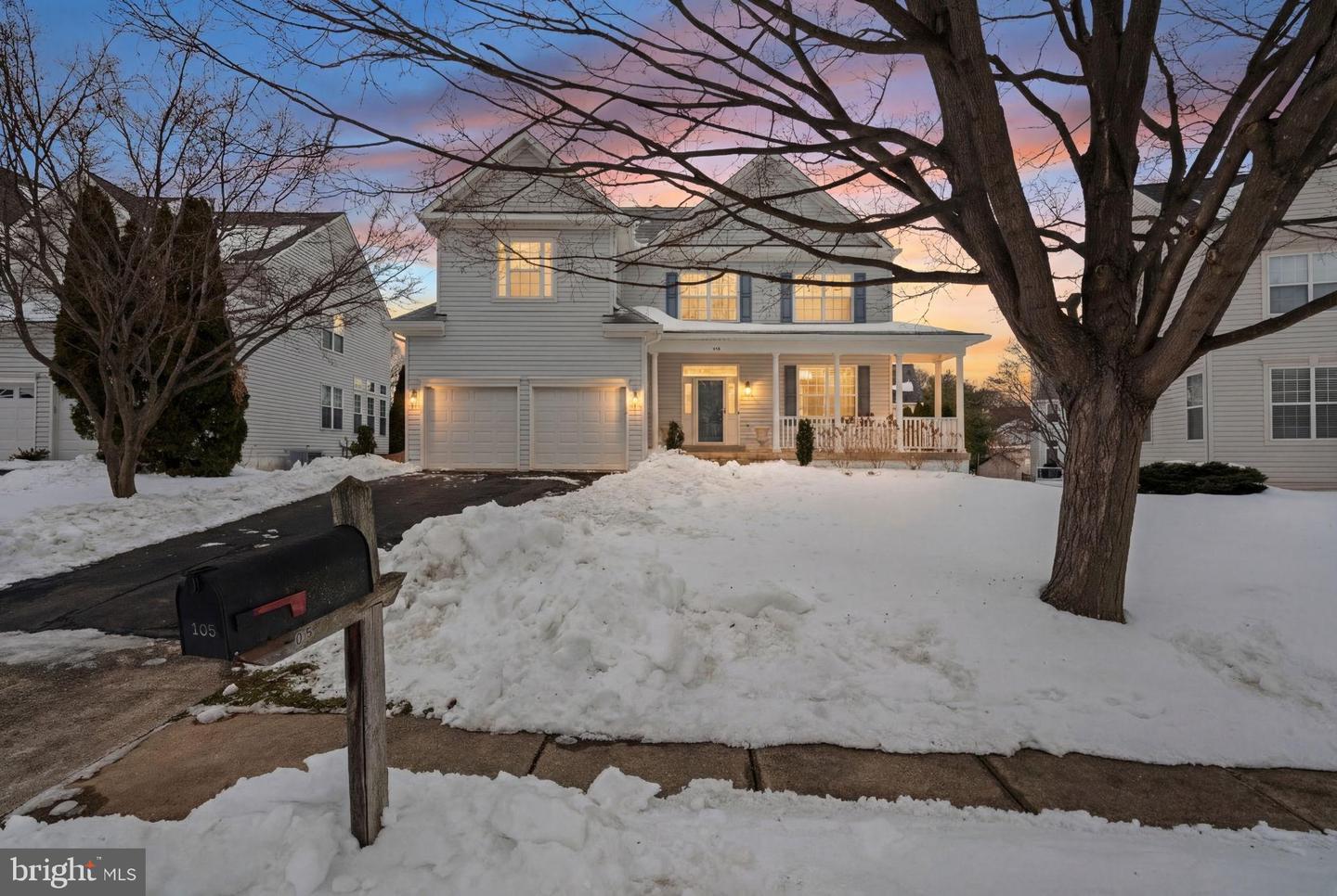 105 BUGLE CT NE, LEESBURG, Virginia 20176, 5 Bedrooms Bedrooms, 16 Rooms Rooms,3 BathroomsBathrooms,Residential,For sale,105 BUGLE CT NE,VALO2115294 MLS # VALO2115294