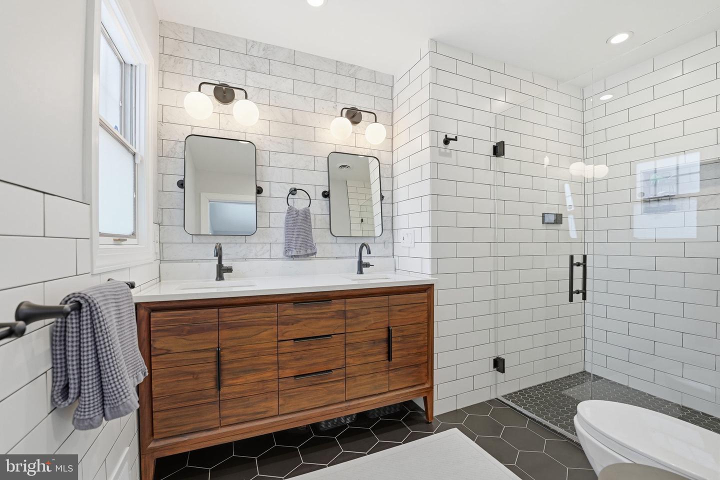 7321 MASONVILLE DR, ANNANDALE, Virginia 22003, 4 Bedrooms Bedrooms, ,3 BathroomsBathrooms,Residential,For sale,7321 MASONVILLE DR,VAFX2289202 MLS # VAFX2289202