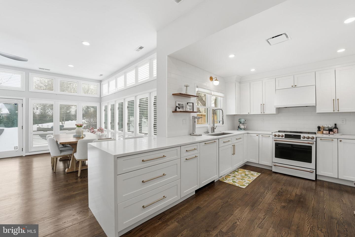 7321 MASONVILLE DR, ANNANDALE, Virginia 22003, 4 Bedrooms Bedrooms, ,3 BathroomsBathrooms,Residential,For sale,7321 MASONVILLE DR,VAFX2289202 MLS # VAFX2289202