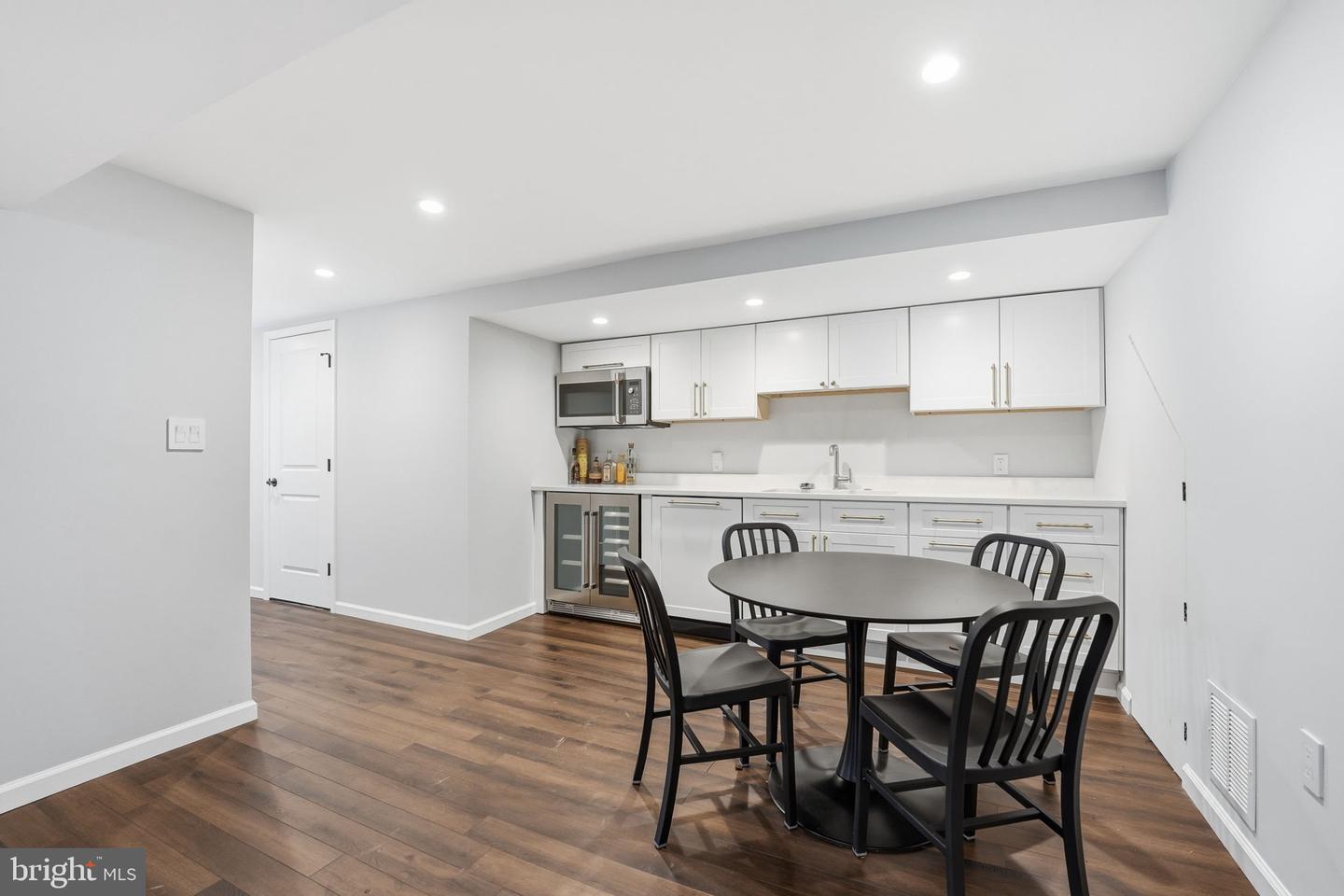 7321 MASONVILLE DR, ANNANDALE, Virginia 22003, 4 Bedrooms Bedrooms, ,3 BathroomsBathrooms,Residential,For sale,7321 MASONVILLE DR,VAFX2289202 MLS # VAFX2289202