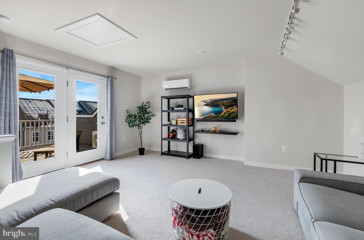 1701 AUTUMN MAPLE LEAF DR, DUMFRIES, Virginia 22026, 4 Bedrooms Bedrooms, ,3 BathroomsBathrooms,Residential,For sale,1701 AUTUMN MAPLE LEAF DR,VAPW2111954 MLS # VAPW2111954