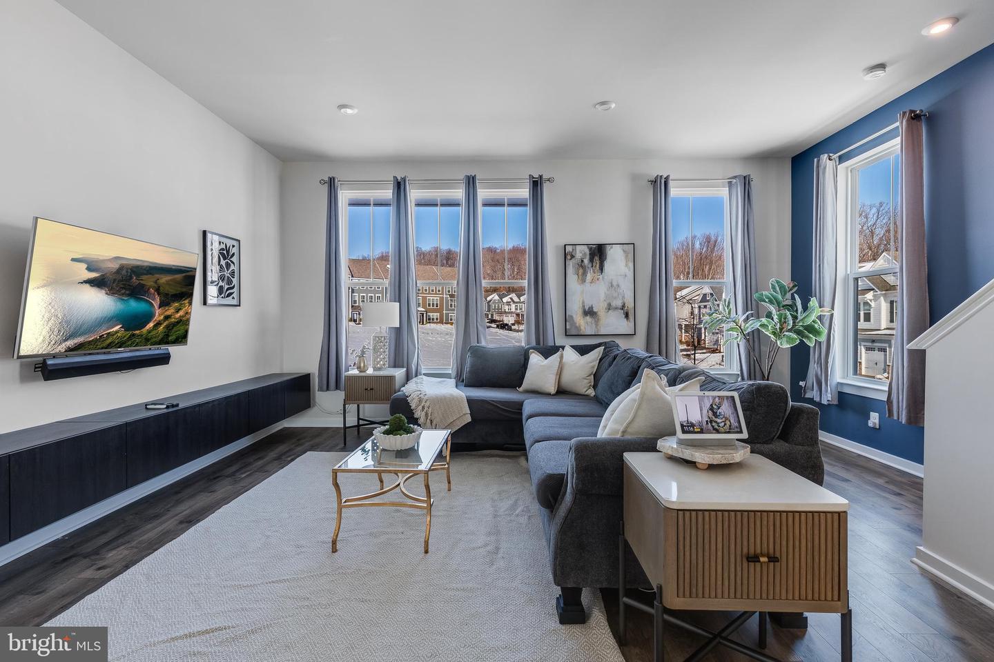 1701 AUTUMN MAPLE LEAF DR, DUMFRIES, Virginia 22026, 4 Bedrooms Bedrooms, ,3 BathroomsBathrooms,Residential,For sale,1701 AUTUMN MAPLE LEAF DR,VAPW2111954 MLS # VAPW2111954