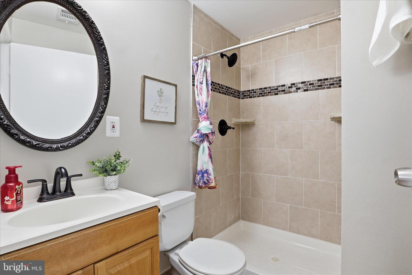 9404 WROUGHT IRON CT, FAIRFAX, Virginia 22032, 4 Bedrooms Bedrooms, ,2 BathroomsBathrooms,Residential,For sale,9404 WROUGHT IRON CT,VAFX2289274 MLS # VAFX2289274