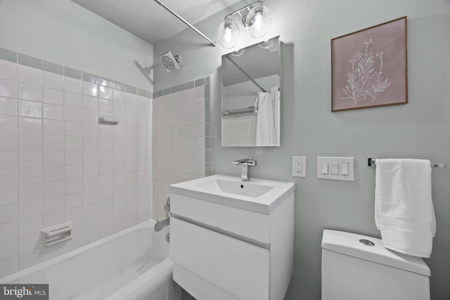 3363 MARTHA CUSTIS DR, ALEXANDRIA, Virginia 22302, 1 Bedroom Bedrooms, ,1 BathroomBathrooms,Residential,For sale,3363 MARTHA CUSTIS DR,VAAX2053874 MLS # VAAX2053874