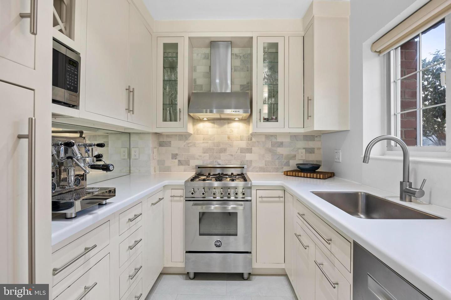 3363 MARTHA CUSTIS DR, ALEXANDRIA, Virginia 22302, 1 Bedroom Bedrooms, ,1 BathroomBathrooms,Residential,For sale,3363 MARTHA CUSTIS DR,VAAX2053874 MLS # VAAX2053874