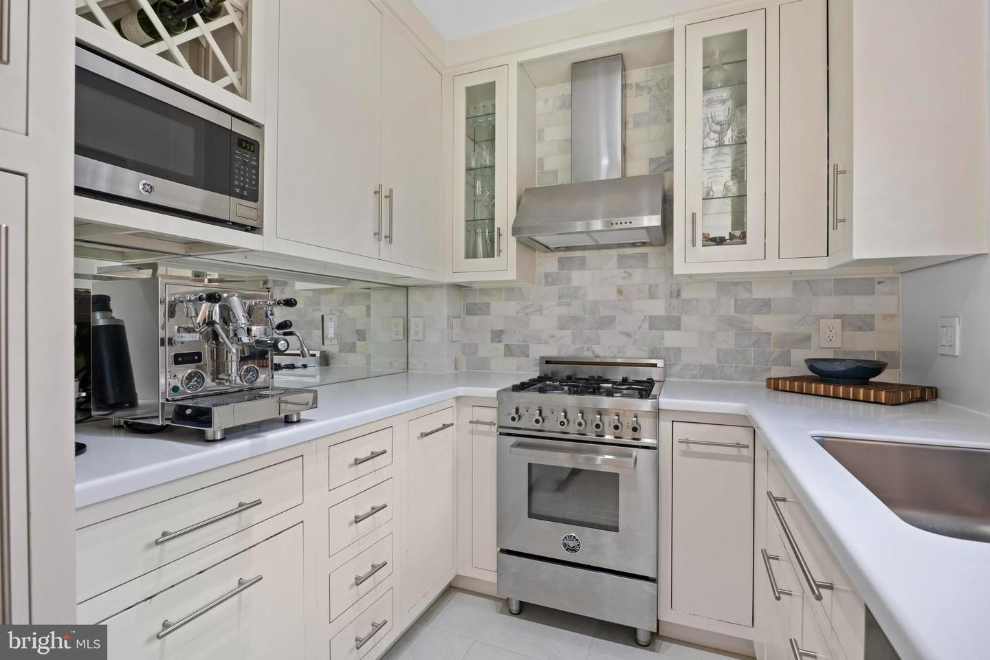 3363 MARTHA CUSTIS DR, ALEXANDRIA, Virginia 22302, 1 Bedroom Bedrooms, ,1 BathroomBathrooms,Residential,For sale,3363 MARTHA CUSTIS DR,VAAX2053874 MLS # VAAX2053874