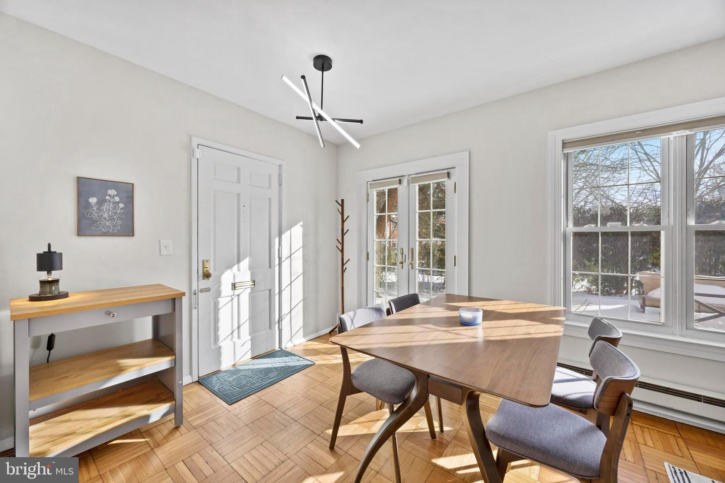 3363 MARTHA CUSTIS DR, ALEXANDRIA, Virginia 22302, 1 Bedroom Bedrooms, ,1 BathroomBathrooms,Residential,For sale,3363 MARTHA CUSTIS DR,VAAX2053874 MLS # VAAX2053874